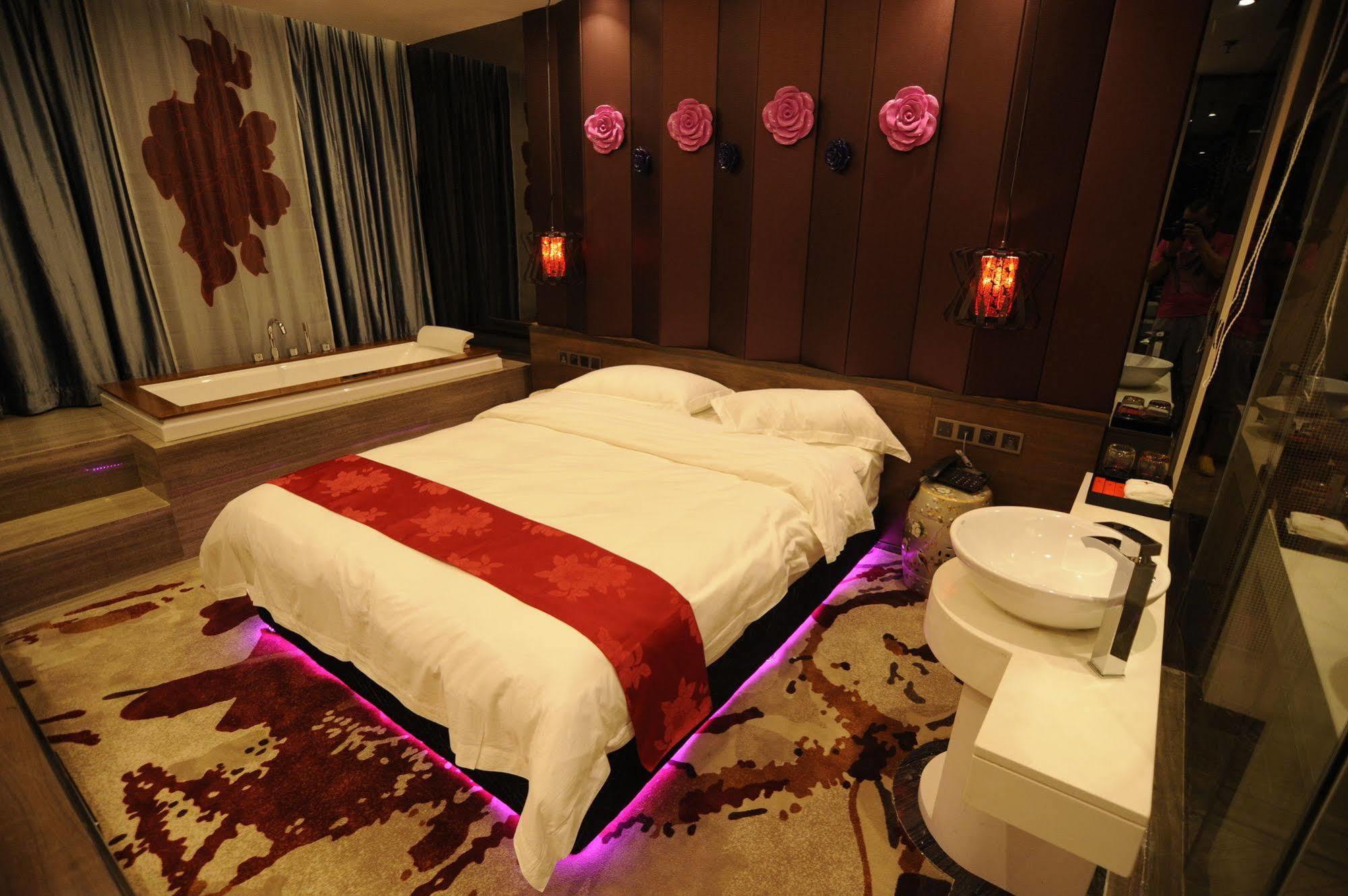 Secret Garden Hotel Kanton Exterior foto